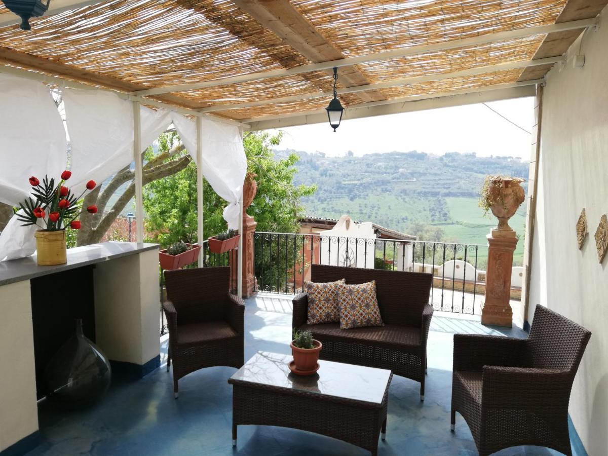 Casale Di Benedetto Hotel Caltagirone Bagian luar foto